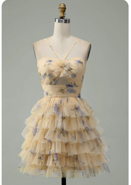Vestido amarillo con tul